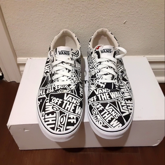 Vans - Picture 2 of 4